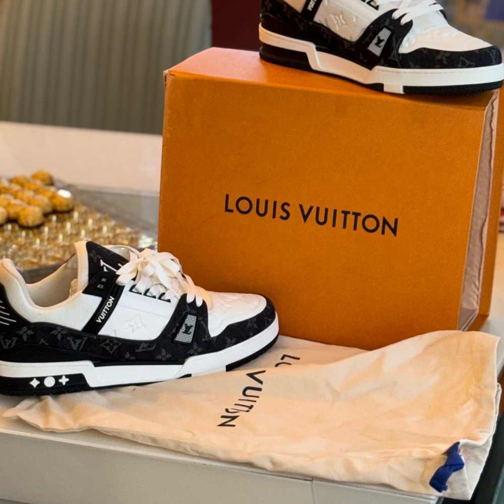 Louis Vuitton Black and White Sporty Sneakers - Picture 8 of 11